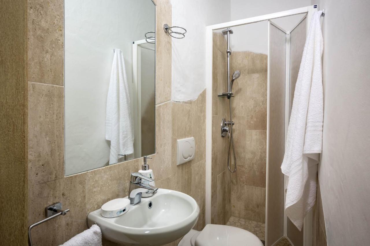 אביאדורי Iconic Luxury Suites מראה חיצוני תמונה